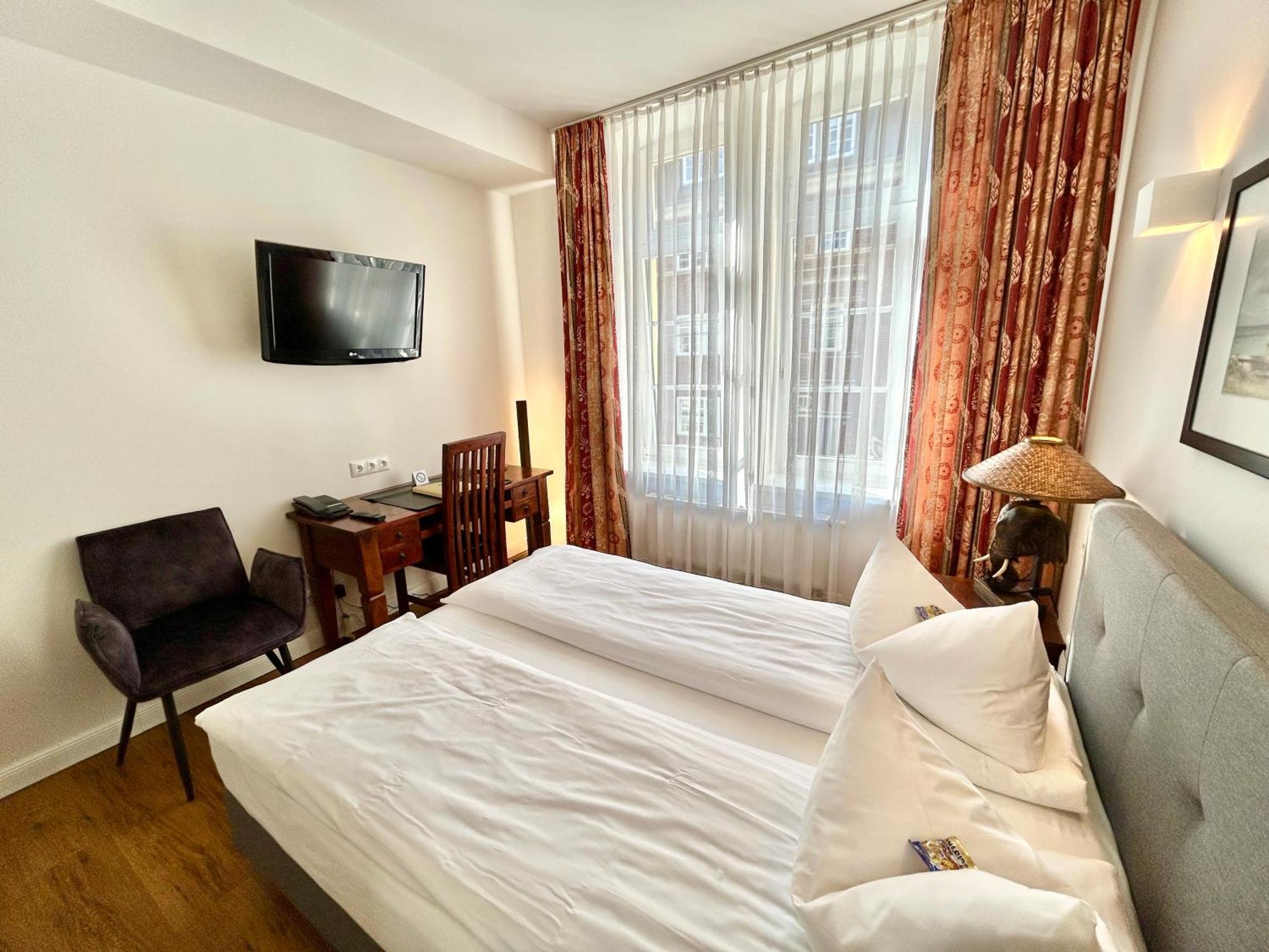 Hotel Elefant Schwerin  Bagian luar foto