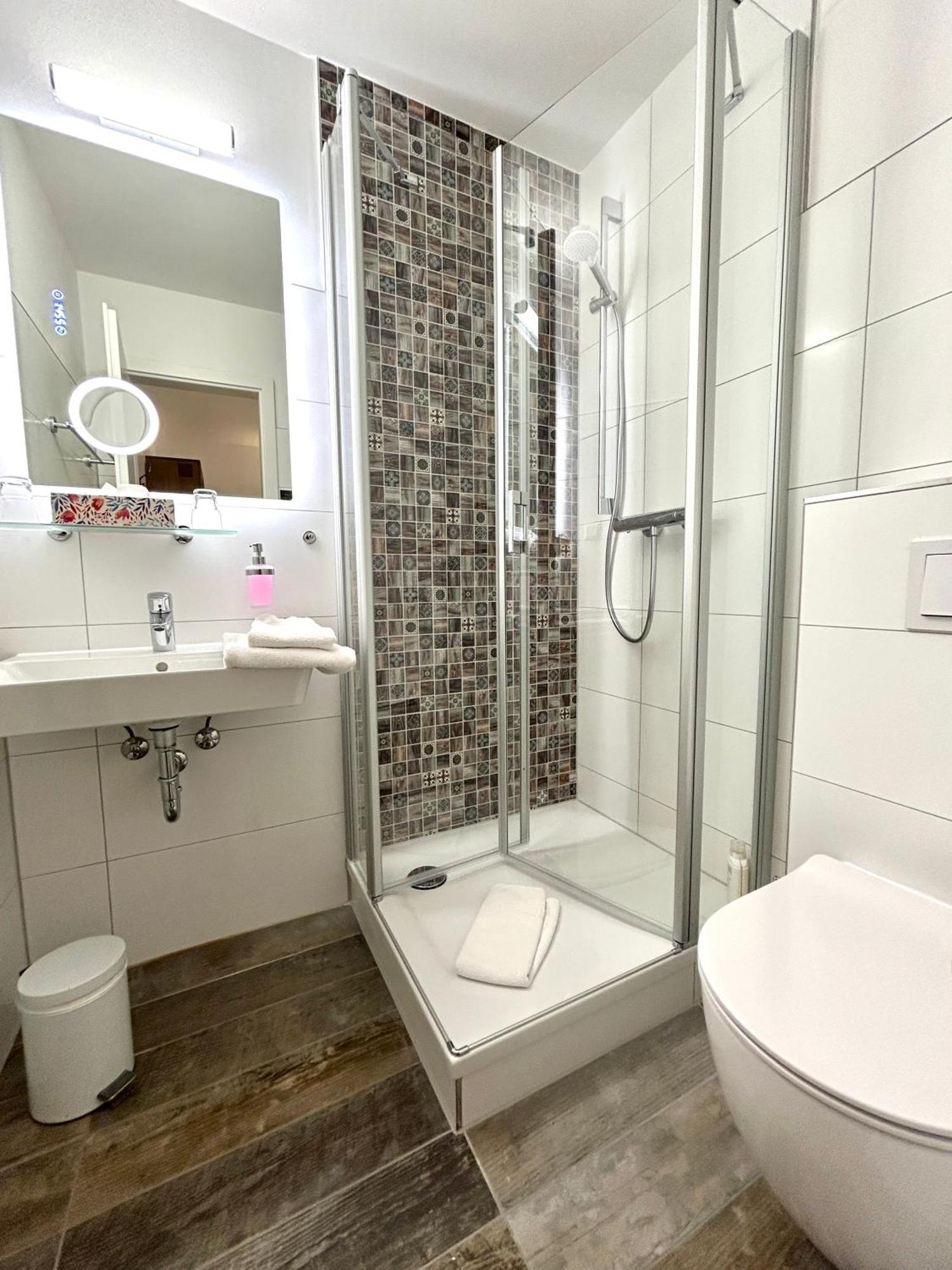 Hotel Elefant Schwerin  Bagian luar foto