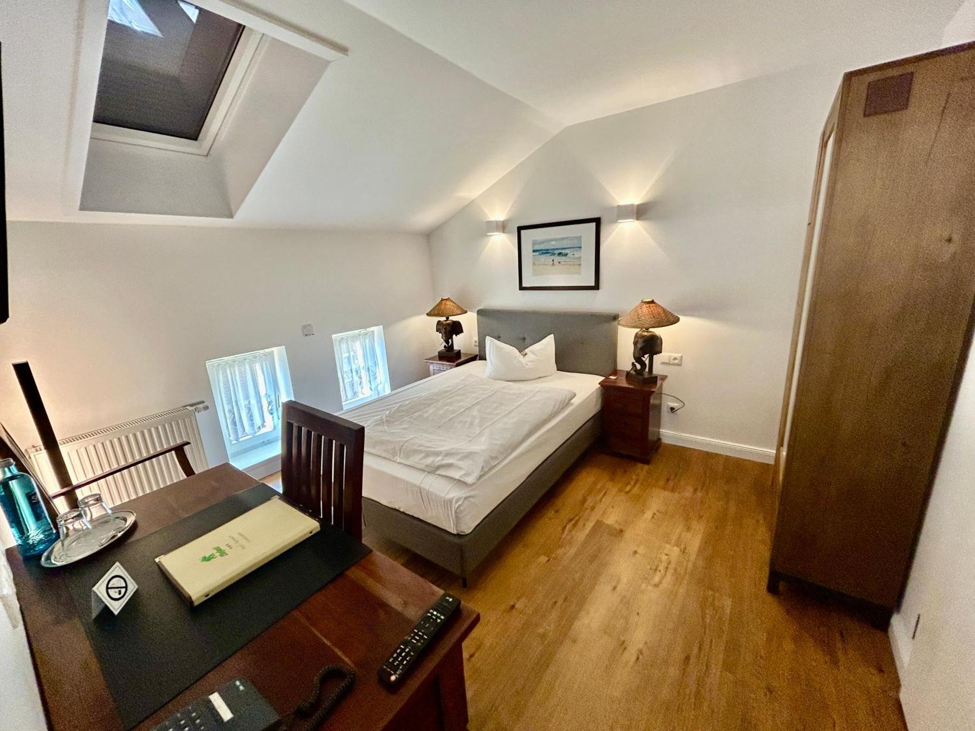 Hotel Elefant Schwerin  Bagian luar foto