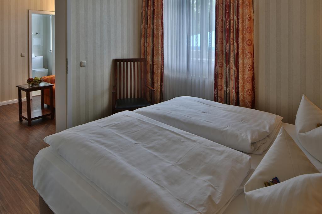 Hotel Elefant Schwerin  Bagian luar foto