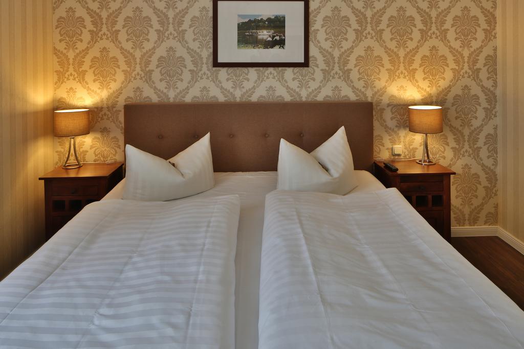 Hotel Elefant Schwerin  Bagian luar foto