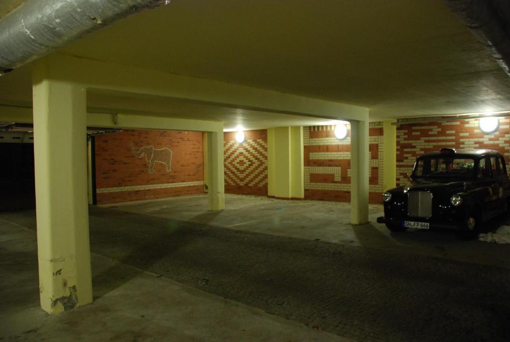 Hotel Elefant Schwerin  Bagian luar foto